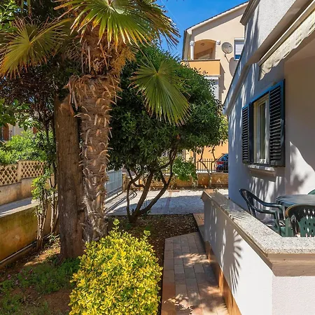 Pet-friendly With Terrace Ferienhaus Medulin